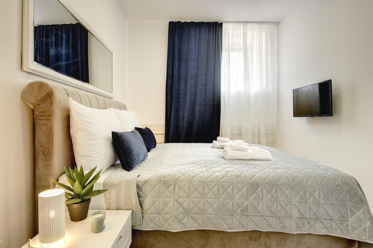 D&a Luxury With Free Parking Apartment