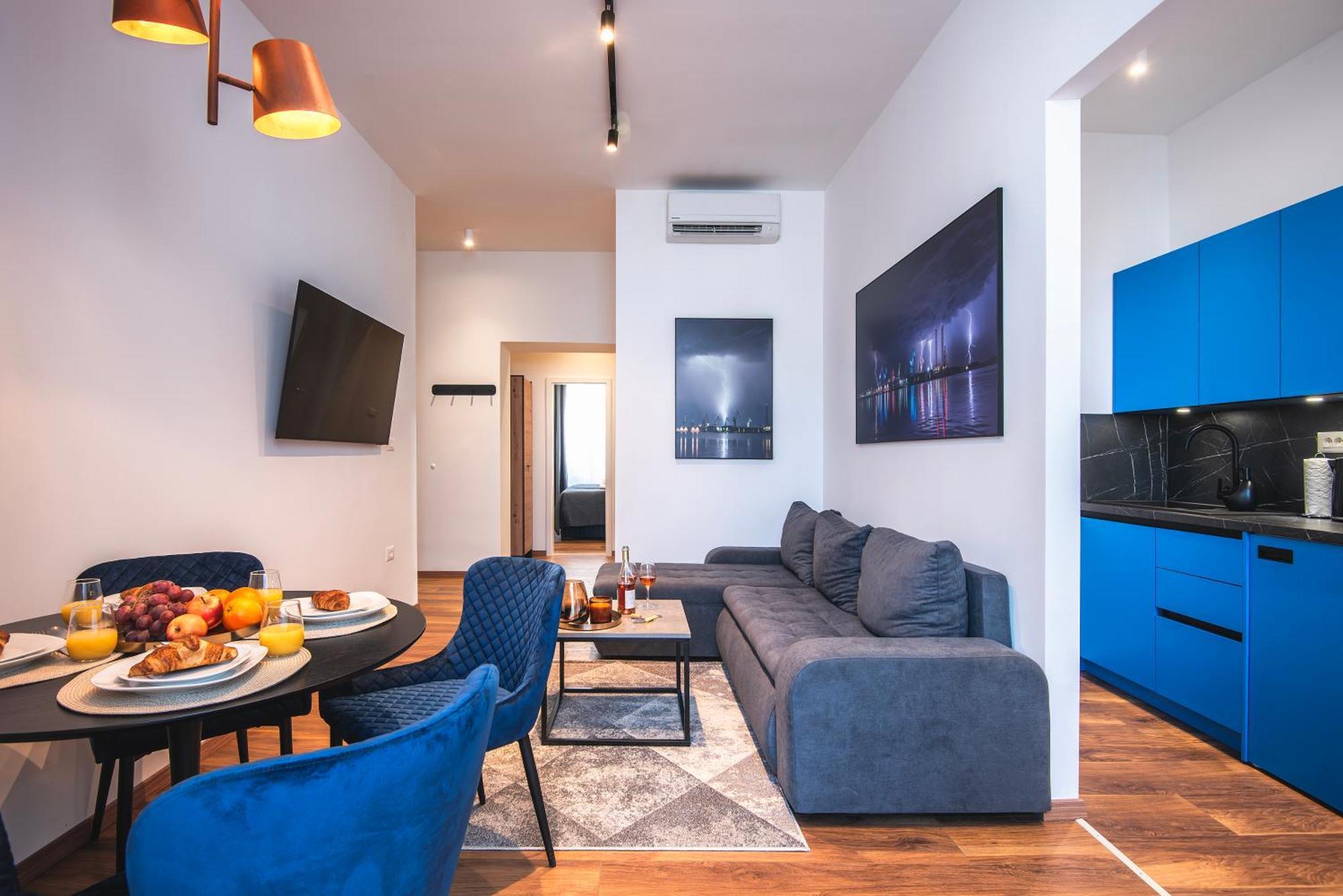 D&a Luxury With Free Parking Apartment